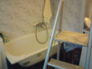 Read more about the article Confession Anonyme : J’ai Branlé l’Avocat dans les Toilettes du Cabinet