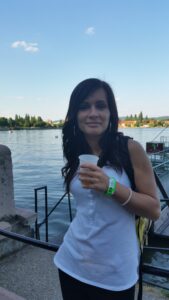 Read more about the article Confession anonyme : Ma nuit de péché avec le détective Booth dans la maison hantée