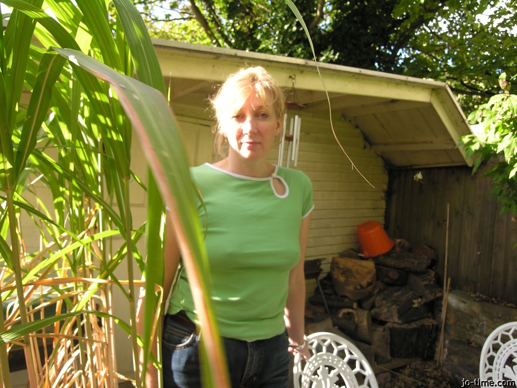 You are currently viewing Confession anonyme : Je l’ai sucé sous la table pendant sa visio avec sa cheffe