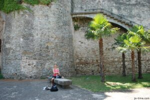 Read more about the article Confession Anonyme : La Nuit Où Mon Mari M’a Brisée et Relevée en Soumise