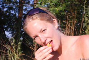 Read more about the article Confession Anonyme d’une Sniper Soviétique : L’Amour Interdit dans les Tranchées de 1942