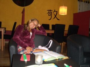 Read more about the article Confession Interdite : Double Pénétration Surprise à l’Hôtel avec mon Amant et son Beau-Frère