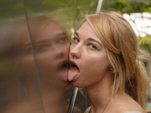 Read more about the article Confession Anonyme : Ma Baise Interdite sur la Plage Naturiste en Corse