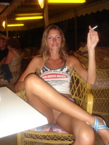 Read more about the article Confession Anonyme : Le Trio Interdit du Réveillon qui a Changé Ma Vie