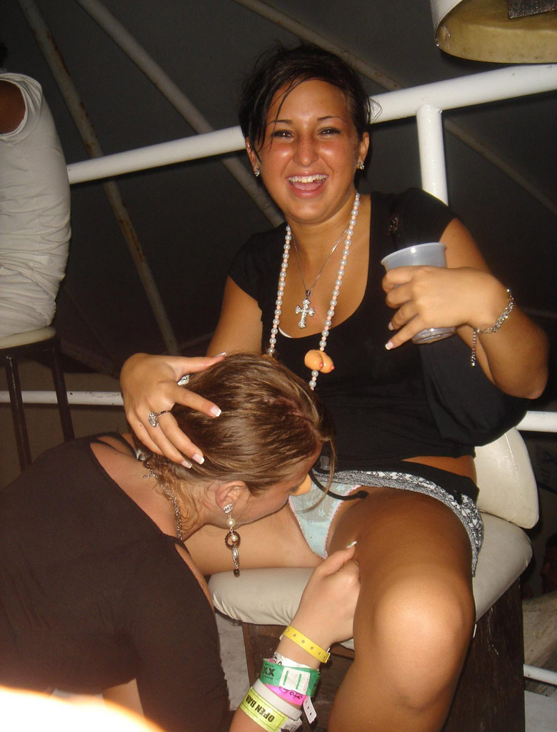 You are currently viewing Confession anonyme : Mon orgasme interdit au restaurant face à l’Agout