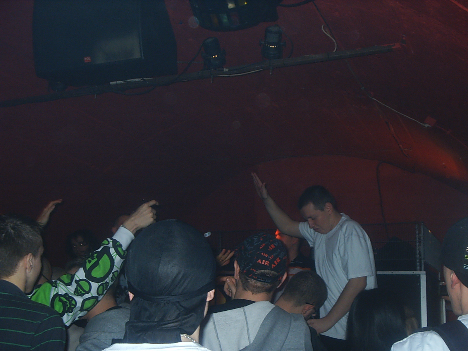 You are currently viewing Confession Anonyme : Le Feu de Mon Corps pour Sauver un Veuf Brisé