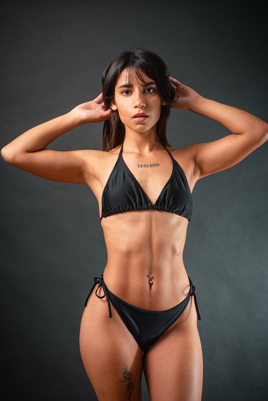 Read more about the article Confession Interdite : Jouir Nue sur la Plage, Devant Mon Mari et Maya